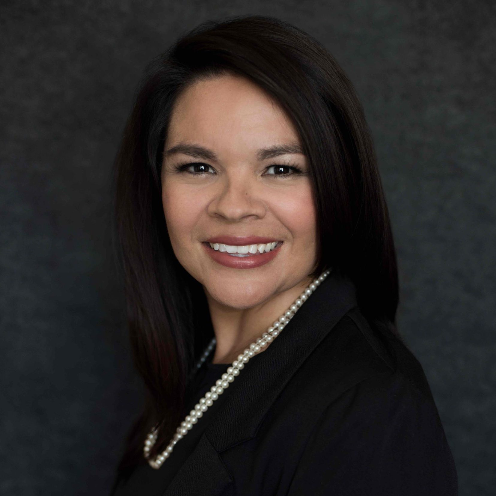 Michelle Hess Headshot